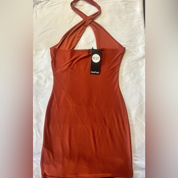 Boohoo Slinky Twist Front Bodycon Dress - Terracotta NWT (New With Tags) - Picture 2 of 3